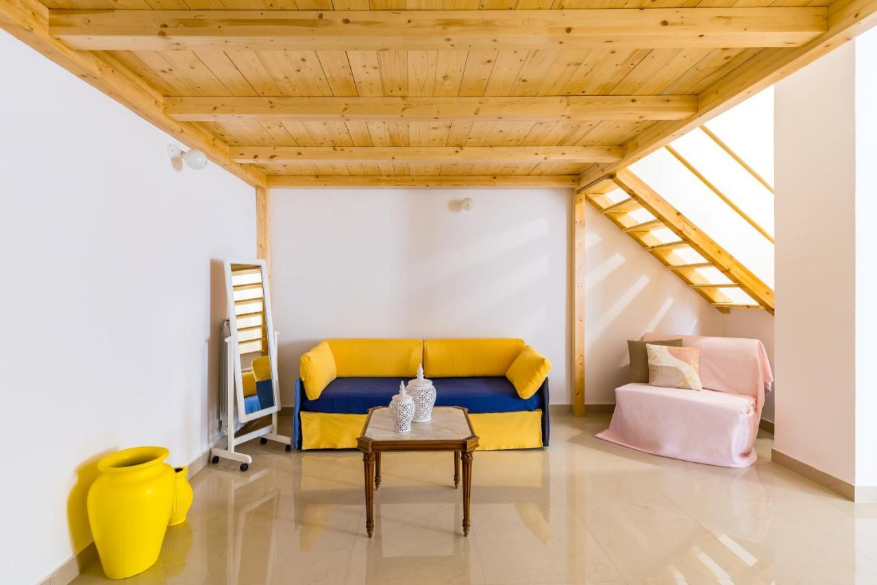 Naiva Apartment